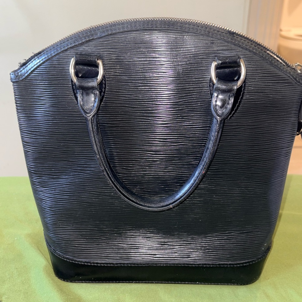 Louis Vuitton Vintage Black Epi Lockit PM - Picture 3 of 13